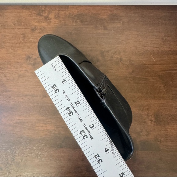 HOUSE OF HARLOW 1960
ANKLE PLATFORM
BOOTS BLACK NEW size 8/5. #2 - Picture 15 of 15